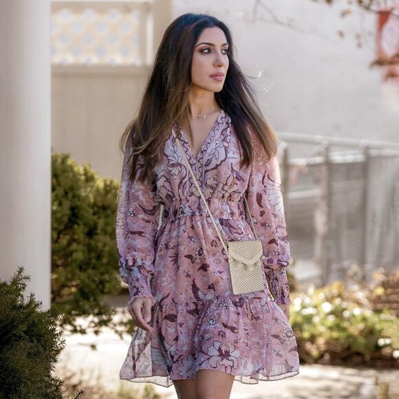 Stylish Small Straw Cell Phone Purse with Tassel – Ideal for Summer Outings - Picture 6 of 6